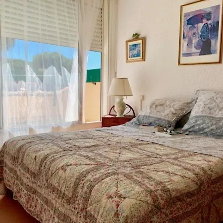 T3 Spacieux, 6 Pers., Jardin Et Parking, Quartier Calme - Fr-1-607-106