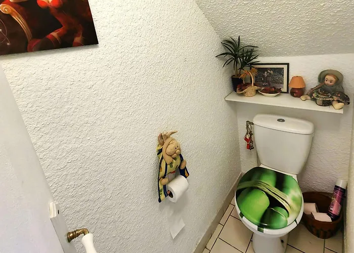 T3 Spacieux, 6 Pers., Jardin Et Parking, Quartier Calme - Fr-1-607-106 *